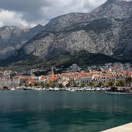 Rudan 公寓 马卡尔斯卡